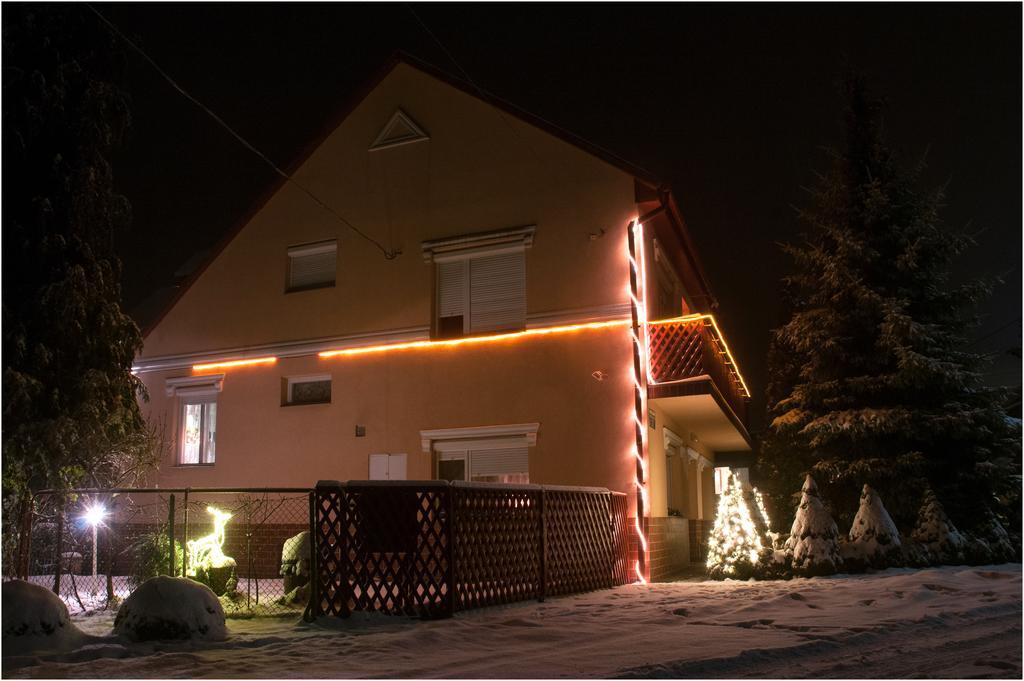 Margaret Apartman Egerszalók Kamer foto